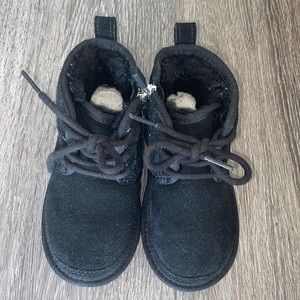 UGG Neumel II Boot - Toddler / Little Kid - Black